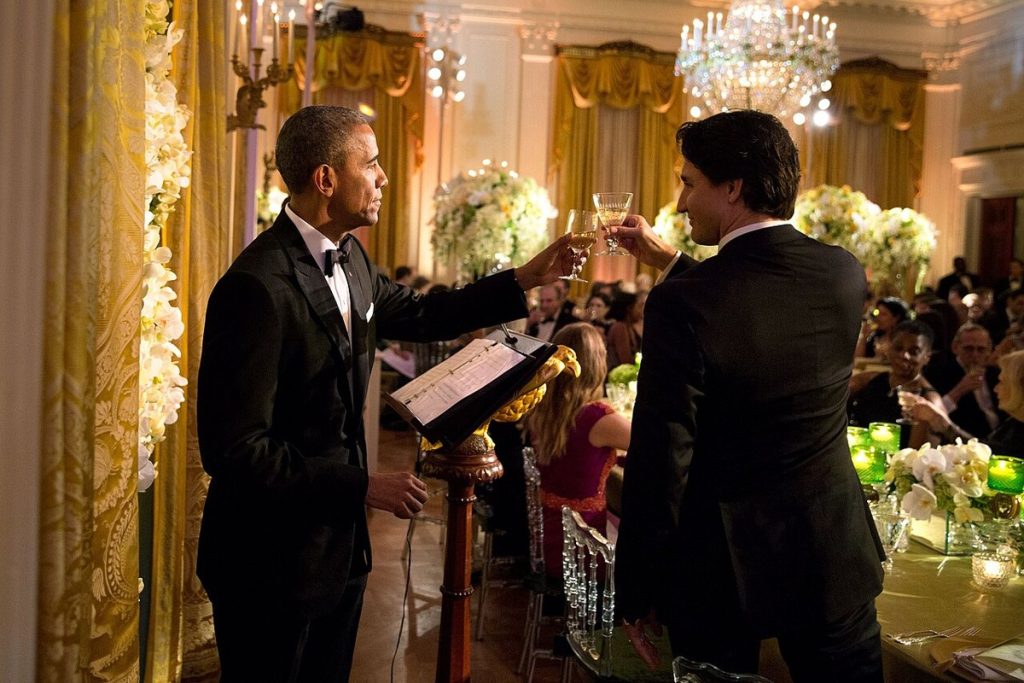 President Barack Obama toasts Justin Trudeau at the state dinner, March 10, 2016 (Pete Souza).