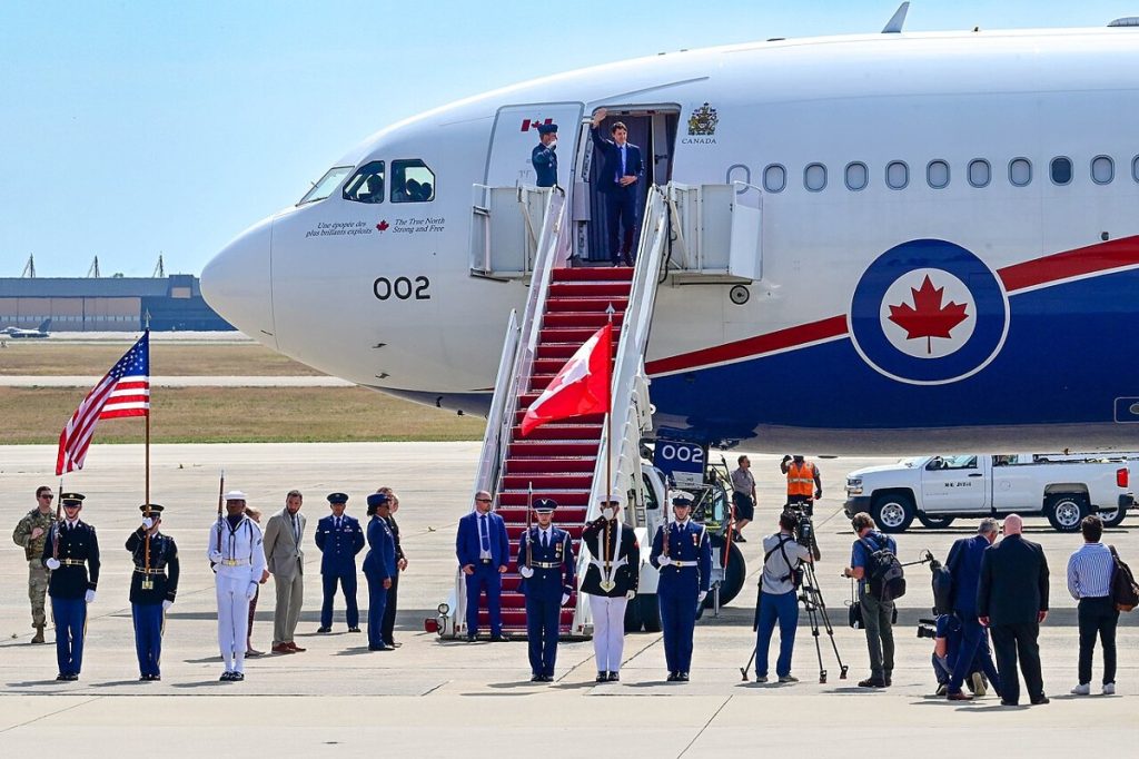 Justin Trudeau à son arrivée au sommet de l’OTAN, juillet 2024 (U.S. Air Force).