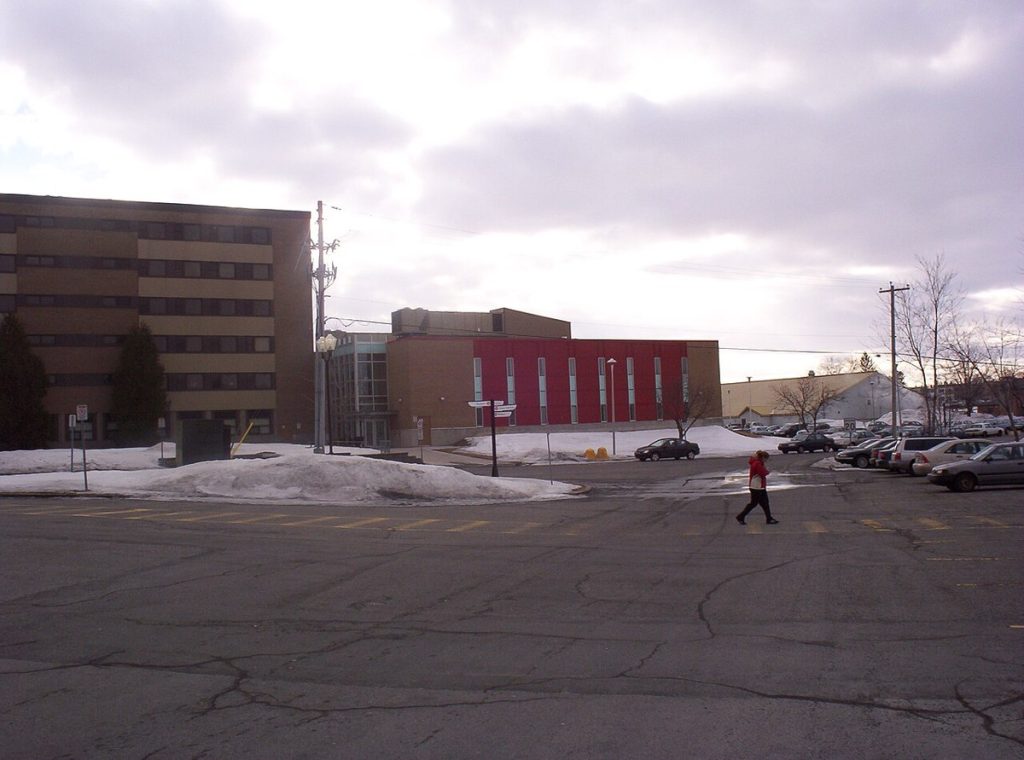 Buildings of Collège Lionel-Groulx.