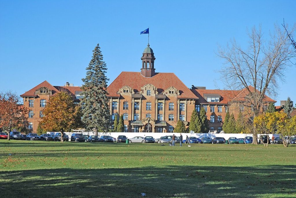 Pavillon principal, Collège John-Abbott, Sainte-Anne-de-Bellevue.