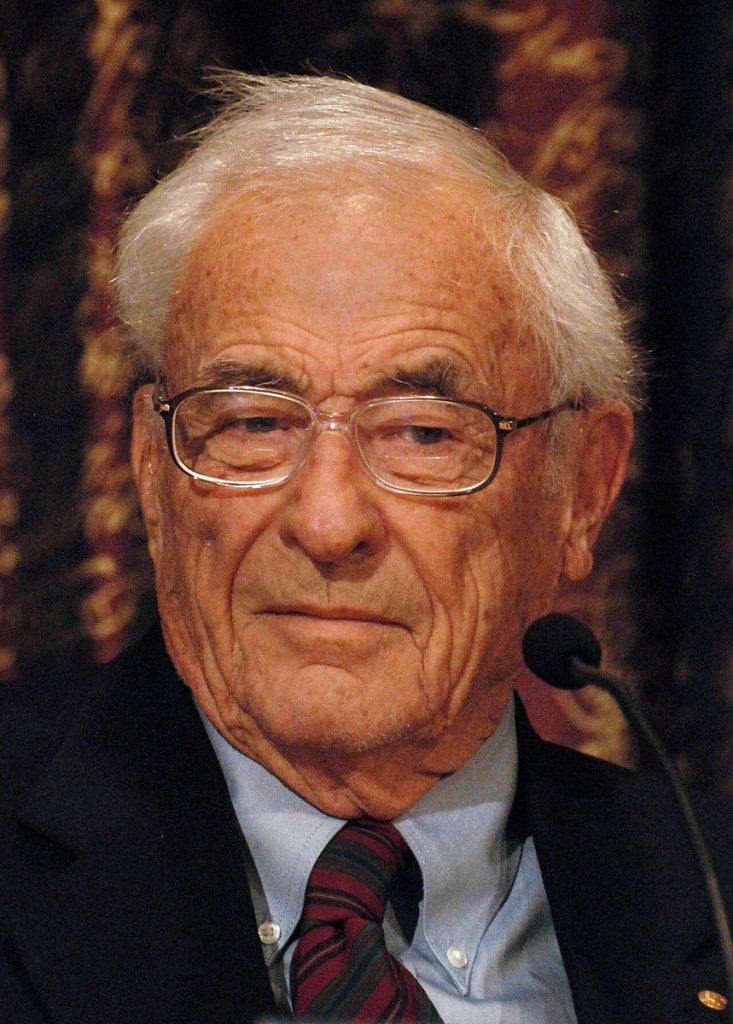 Willard Boyle at the 2009 Nobel Prize press conference.