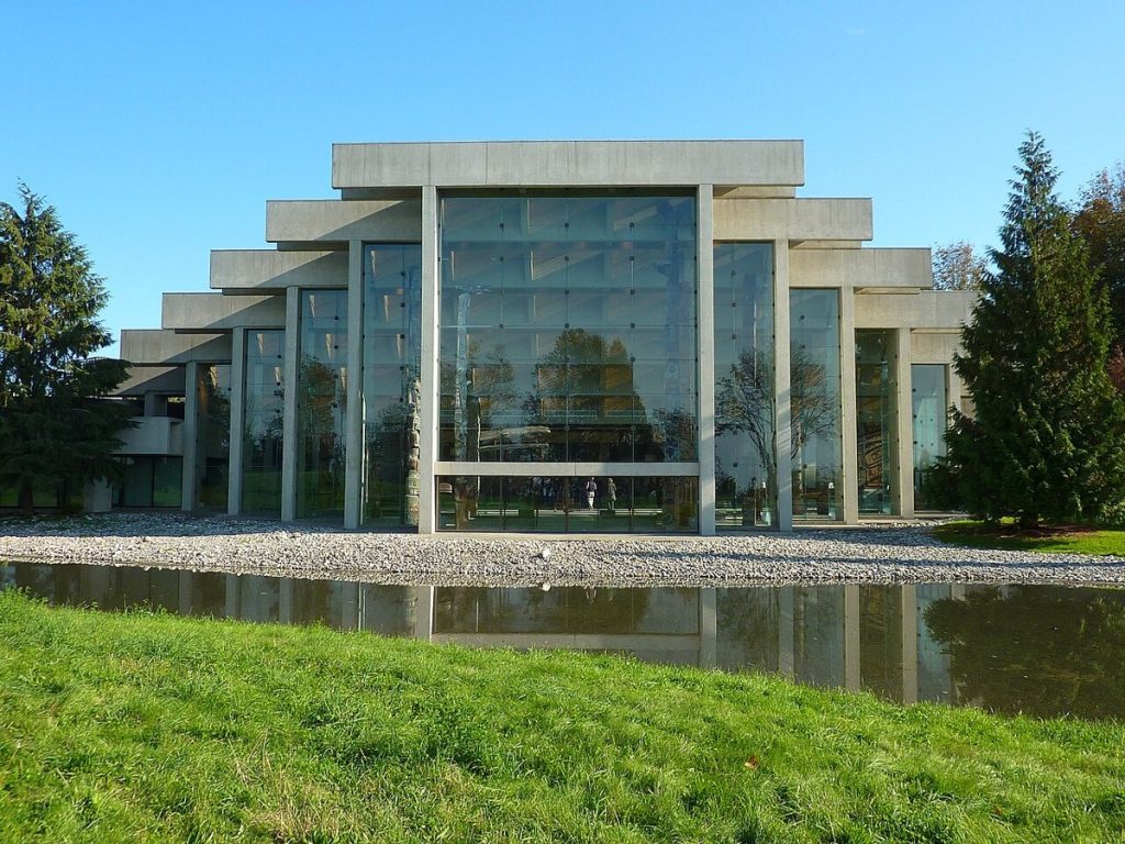 The museum from the north, with its reflecting pool.