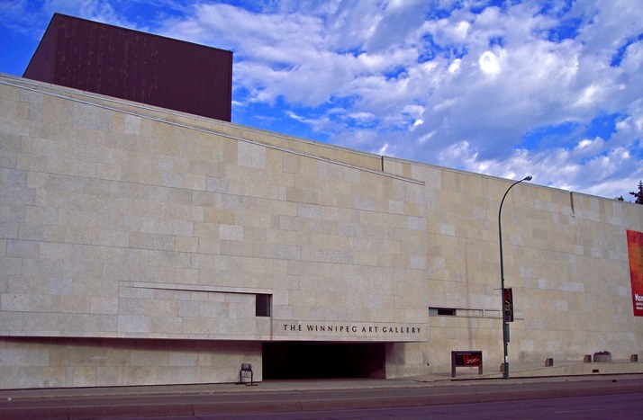 L’édifice de la Winnipeg Art Gallery en 2004, avant l’ajout de Qaumajuq.