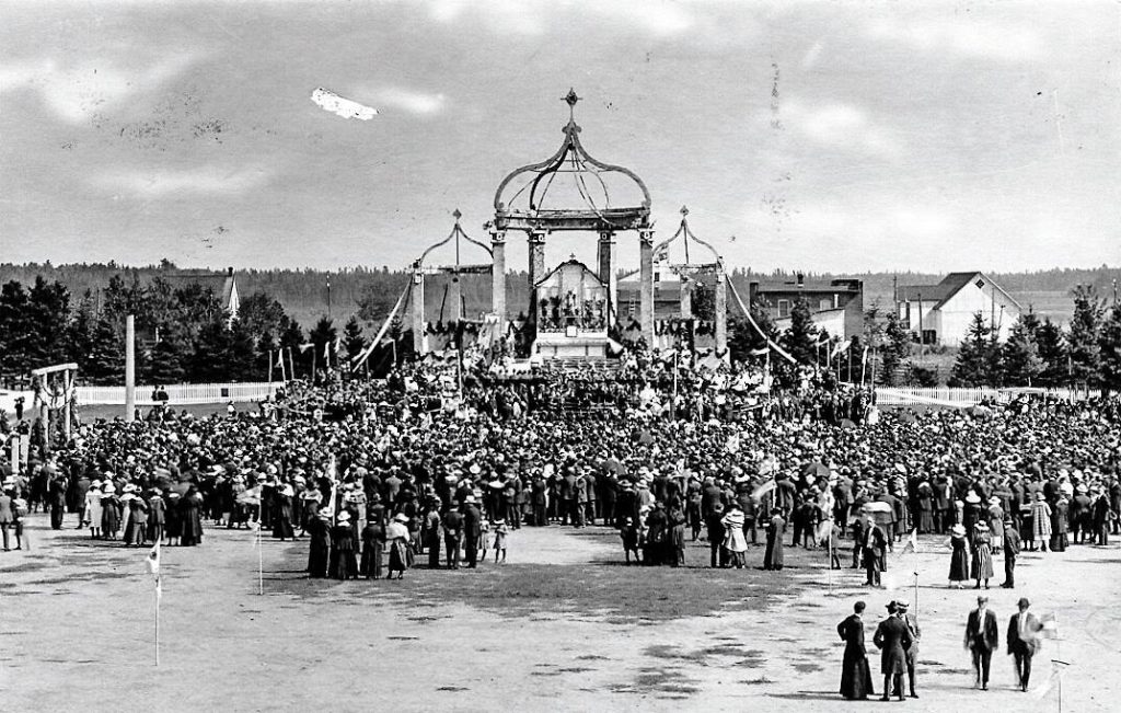 The Eucharistic Congress in Victoriaville, Quebec, in September 1918.