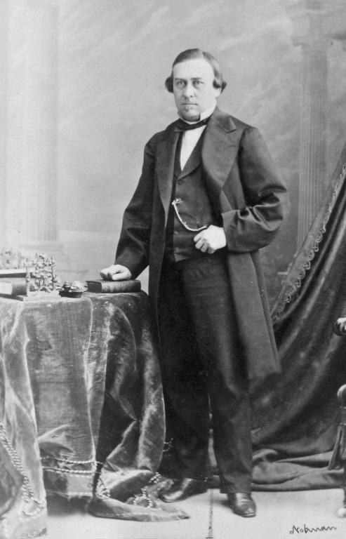 Hector-Louis Langevin in Montréal, 1865 (William Notman).
