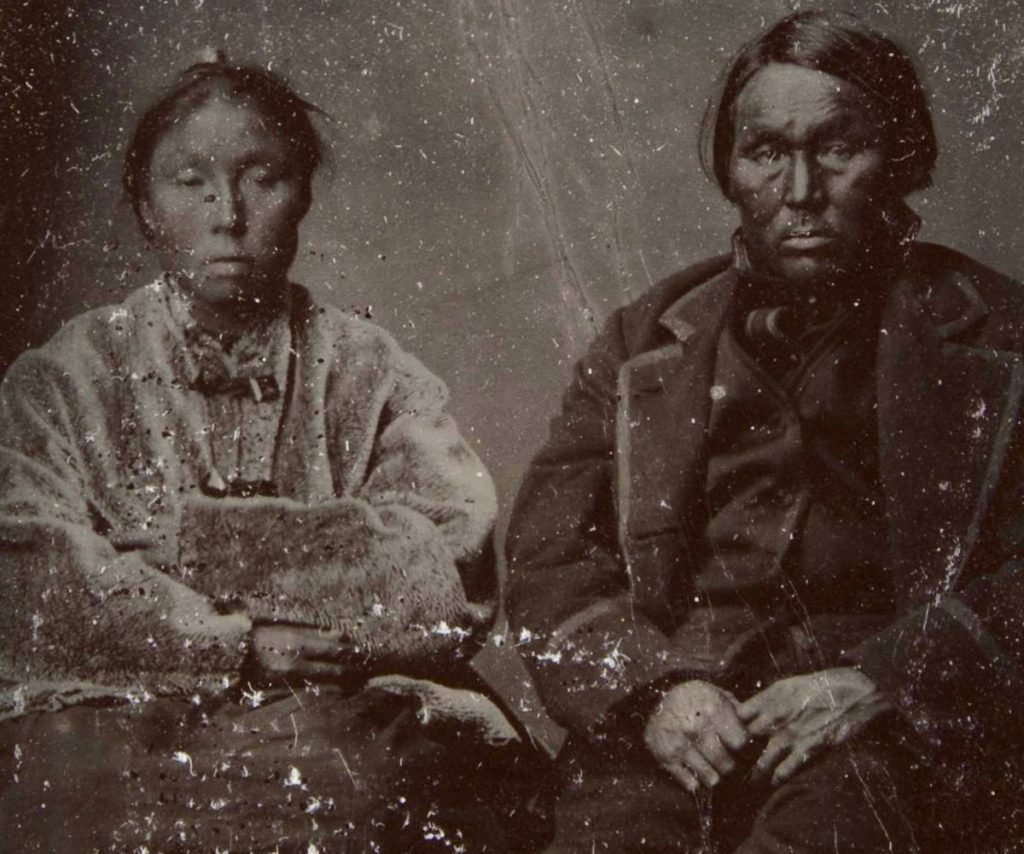 Ipirvik (Ebierbing) and Taqulittuq (Tookoolito), tintype from before 1876 (Mystic Seaport Museum).