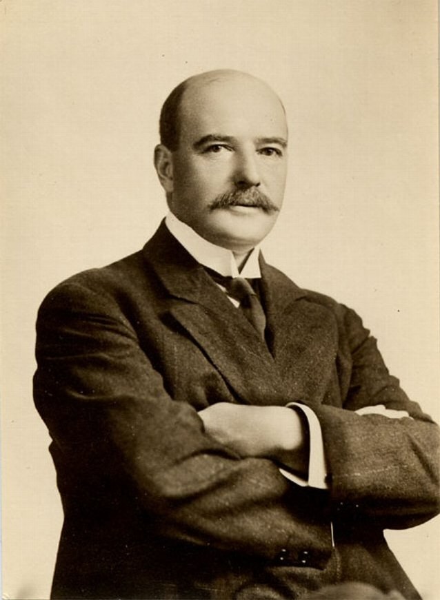 Sir William Price, about 1924 (Fonds Dubuc).