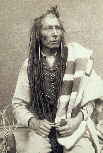 Pitikwahanapiwiyin (Poundmaker), 1885 (O.B. Buell).